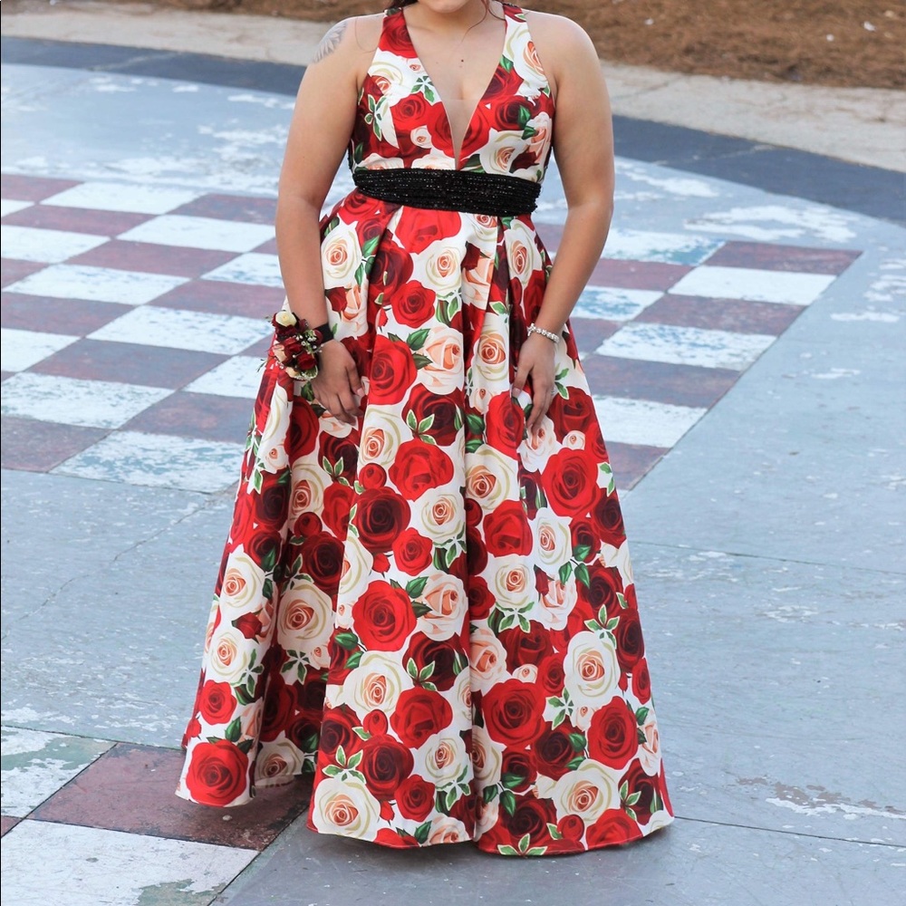 prom/event dress
